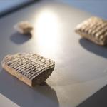 T. C. Kültür ve Turizm Bakanlığı'nın Irak'a iade ettiği 6 çivi yazılı kil tabletin çevirisi fakültemiz Tarih Bölümü Öğretim üyelerinden Prof. Dr. Selim Ferruh Adalı Tarafından Gerçekleştirildi